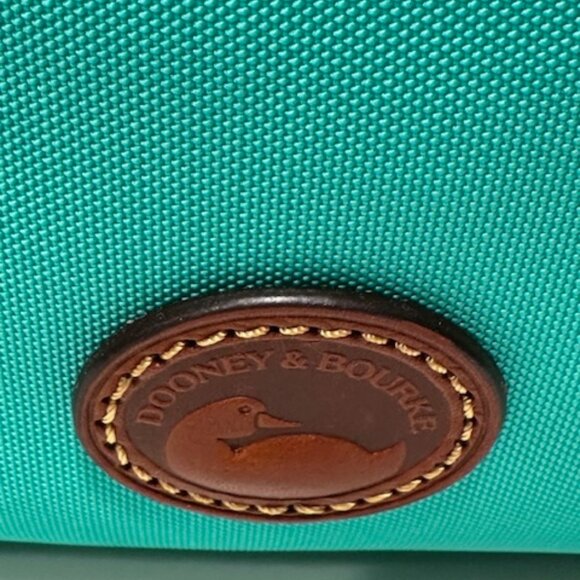 Dooney & Bourke Crossbody Pouchette Shoulder Bag Green Nylon and Leather NWOT - Picture 3 of 15